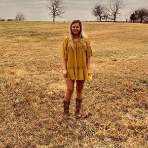 Meet your Posher, Baylee